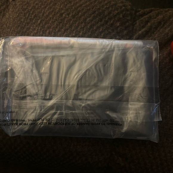 NWT COACH Corner Zip Wristlet in Signature Canvas - Picture 2 of 8